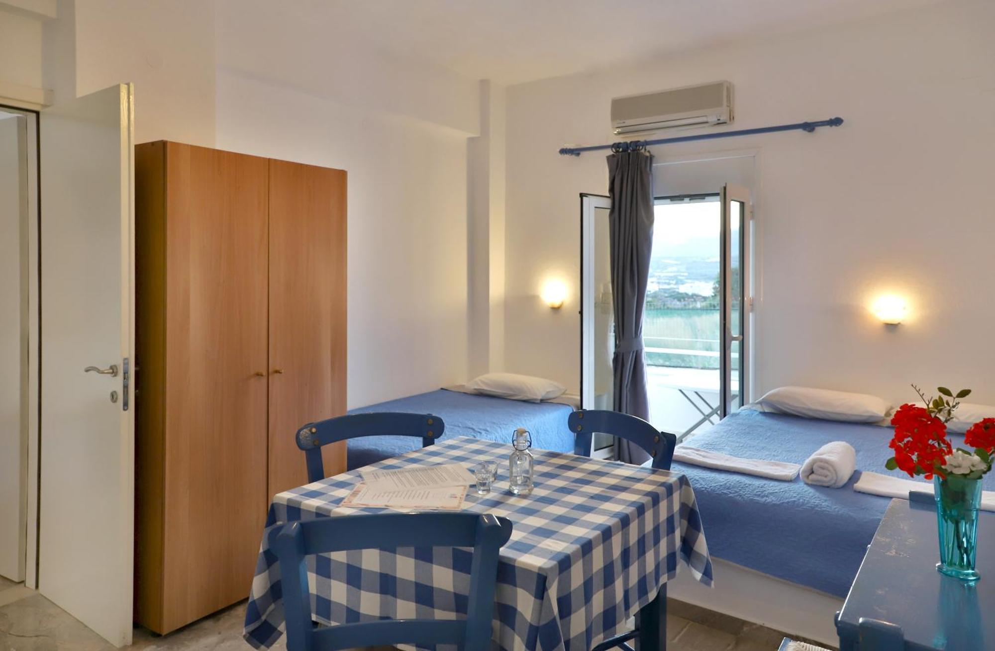 Helios Studios & Apartments Makrýgialos 外观 照片