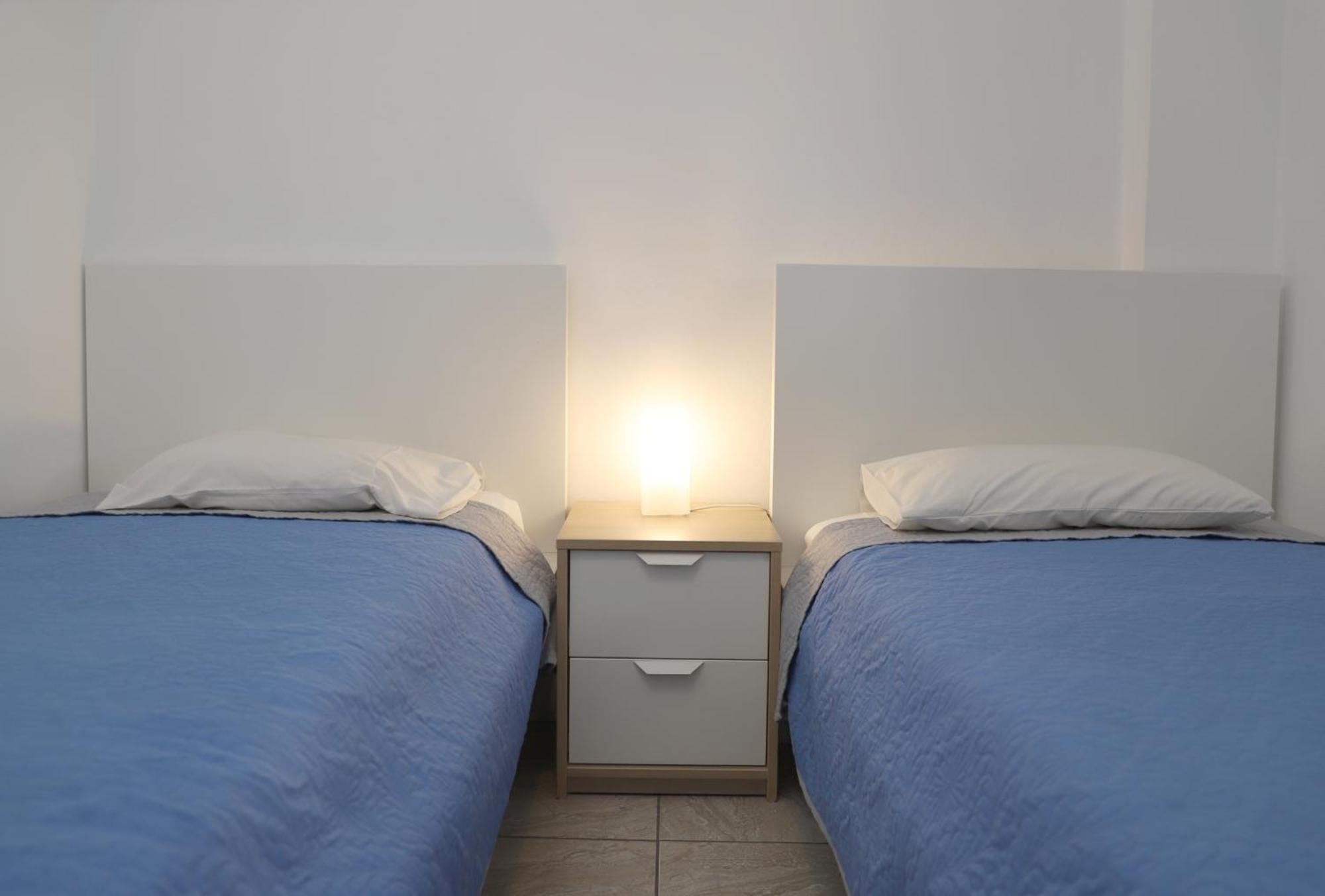 Helios Studios & Apartments Makrýgialos 外观 照片