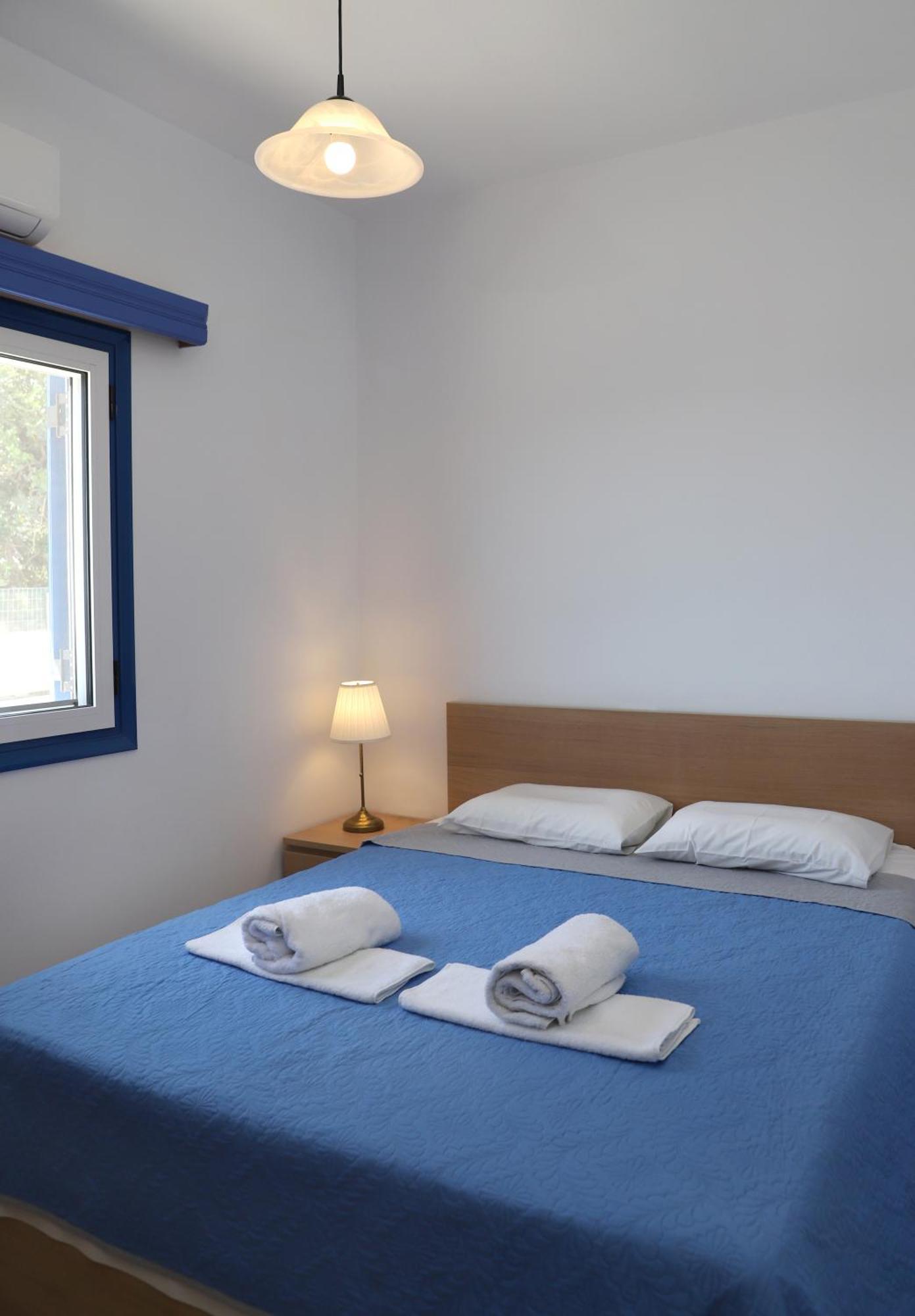 Helios Studios & Apartments Makrýgialos 外观 照片