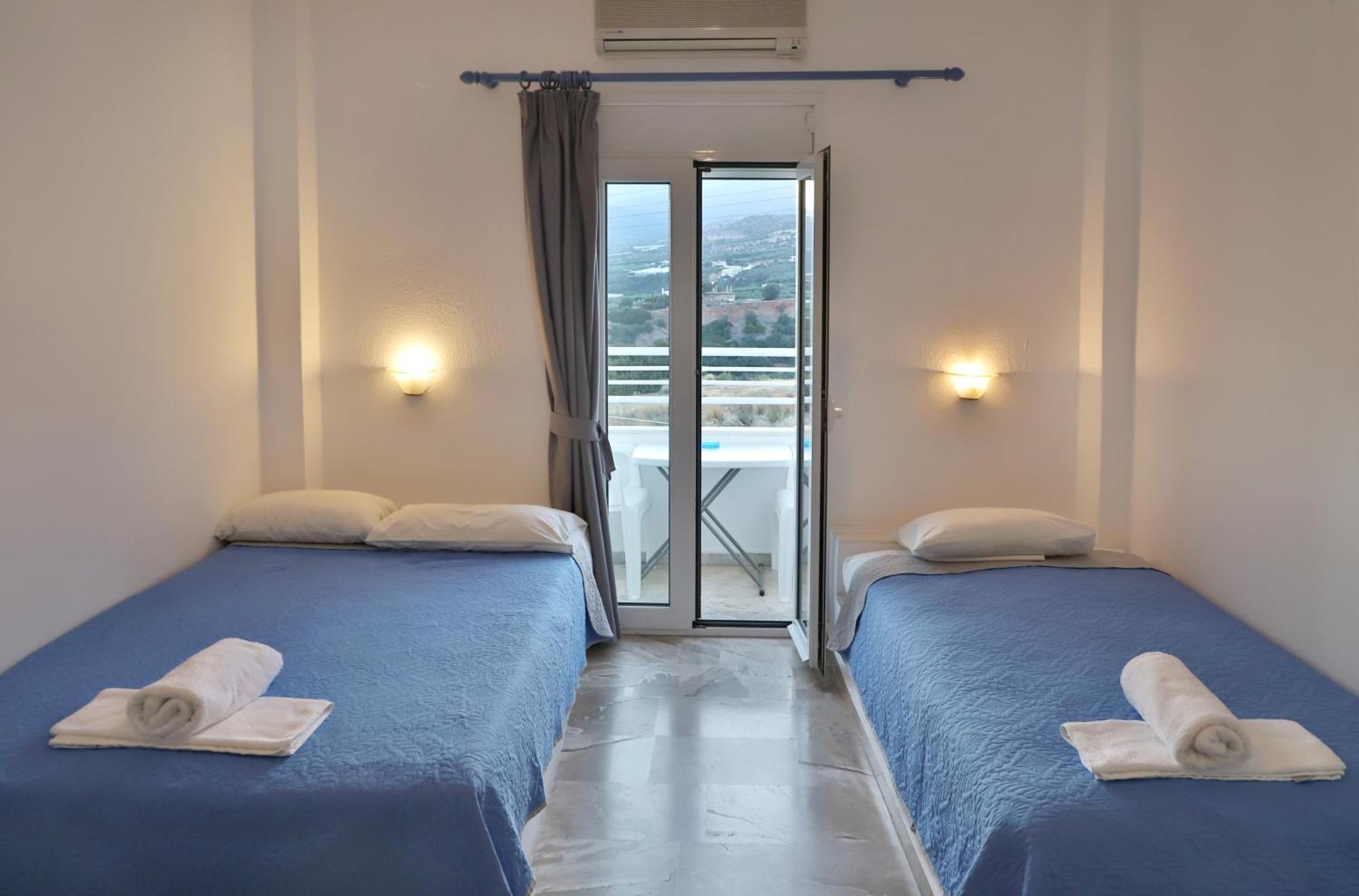 Helios Studios & Apartments Makrýgialos 外观 照片