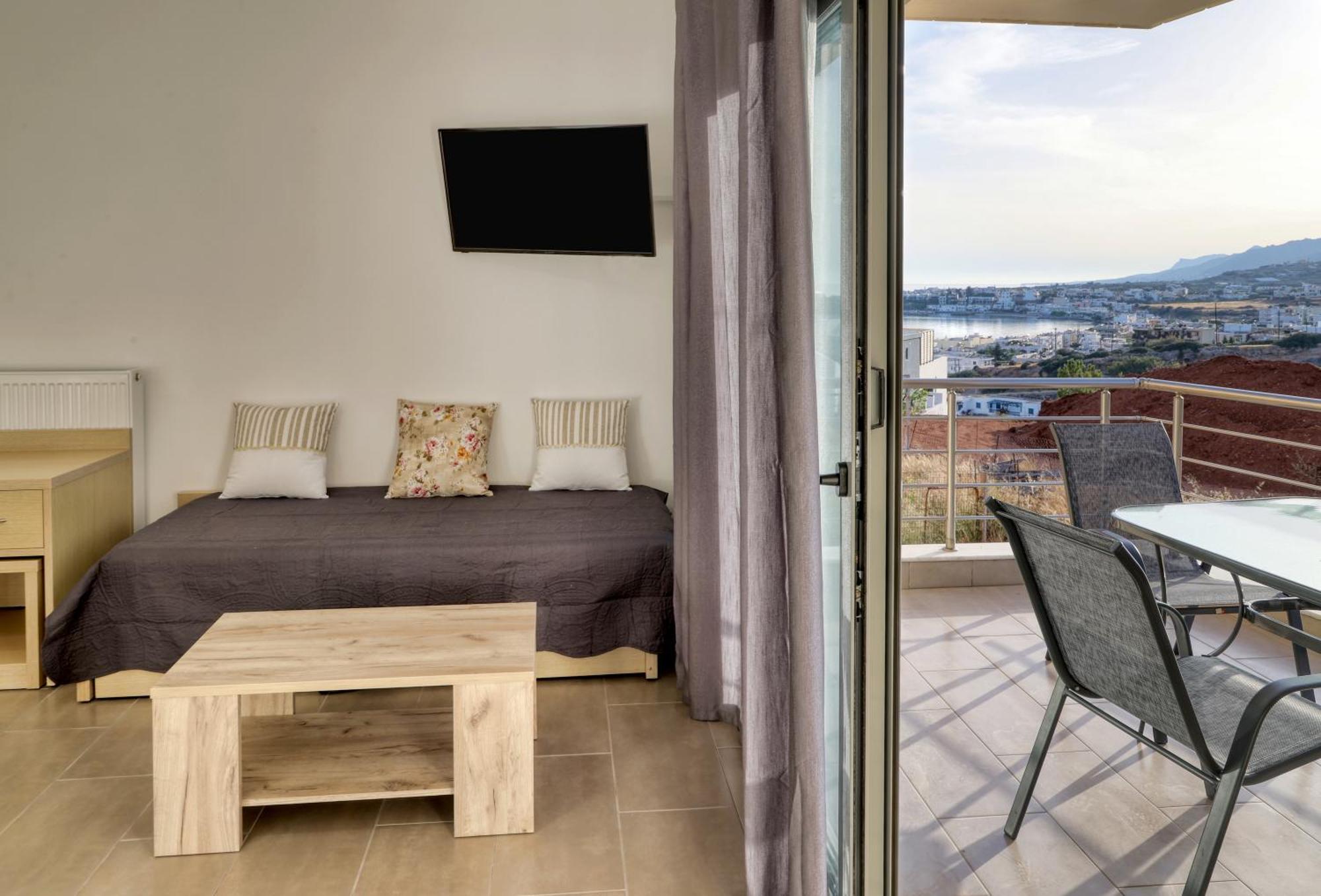Helios Studios & Apartments Makrýgialos 外观 照片