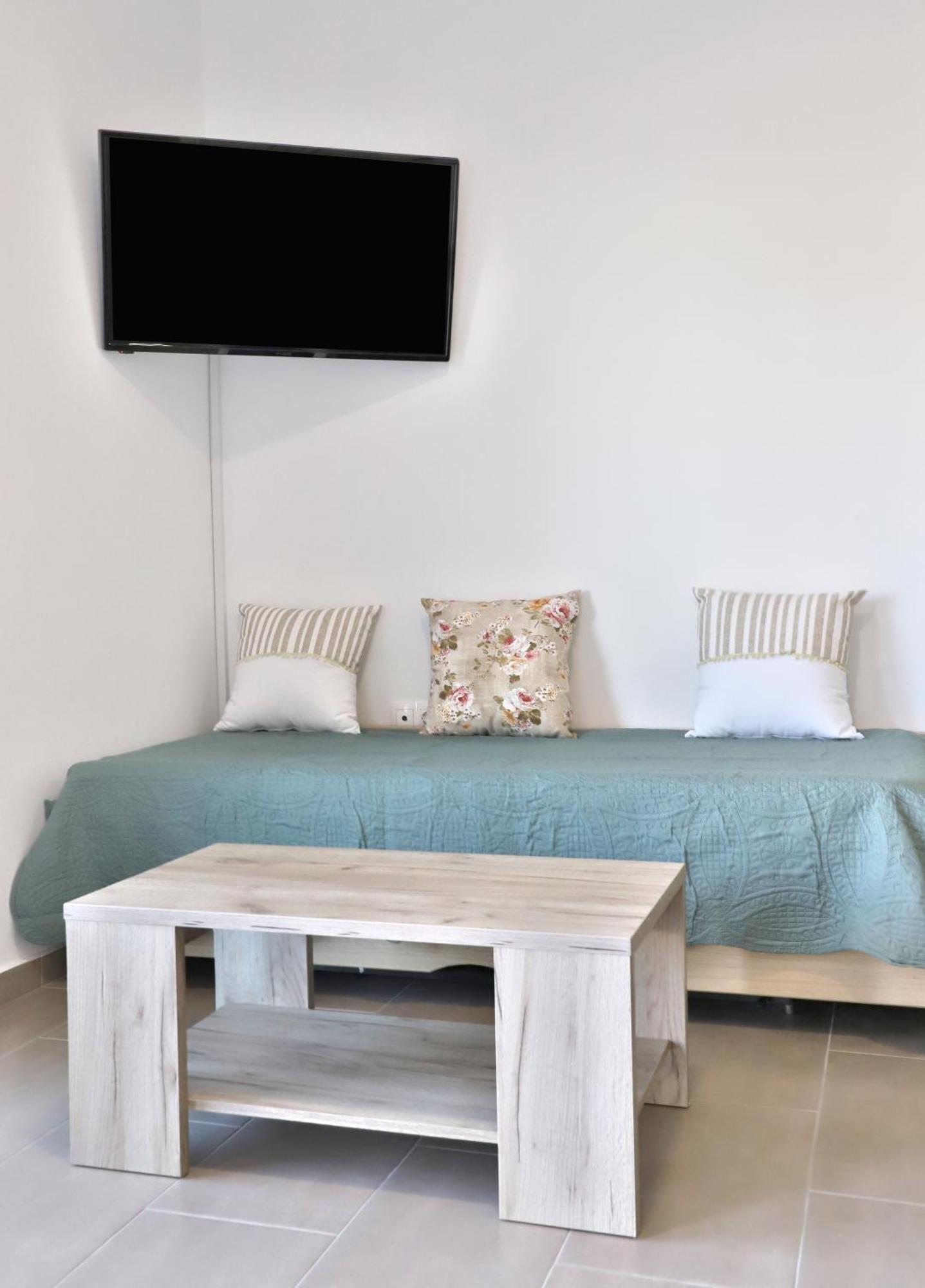 Helios Studios & Apartments Makrýgialos 外观 照片